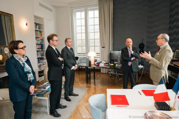 Signature d'une convention